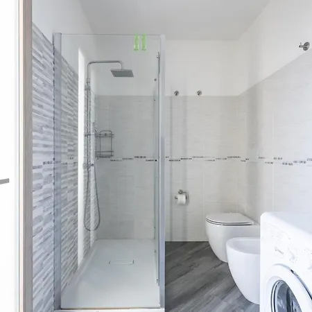 Latorre בארי סארדו